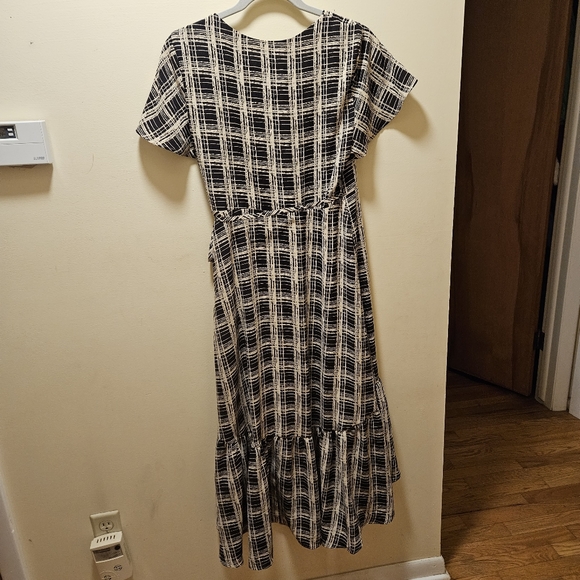 Urban Outfitters daphne midi wrap dress - Picture 3 of 4